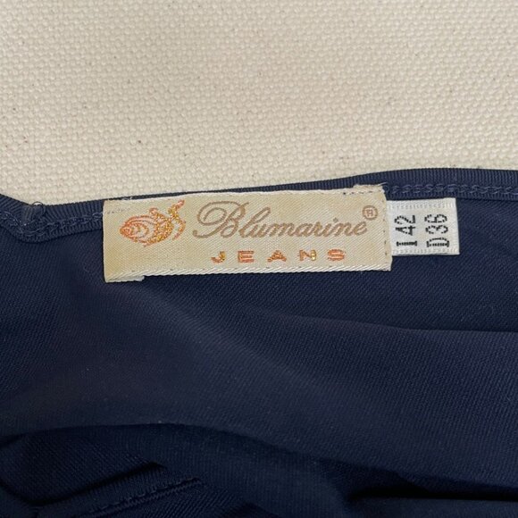 Blumarine Jea Navy Blue V-Neck Top Sailboat Design Size Small Stylish Casual - Picture 11 of 12